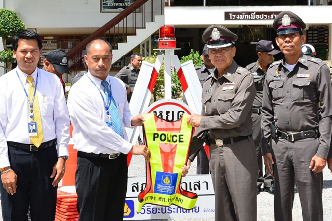วิริยะประกันภัยสนับสนุนอุปกรณ์จราจร สภ.ทุ่งตำเสา หาดใหญ่ จ.สงขลา
