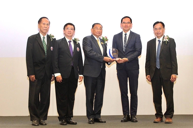 วิริยะประกันภัย รับมอบโล่เกียรติคุณ จากสมาพันธ์สื่อมวลชนแห่งประเทศไทย