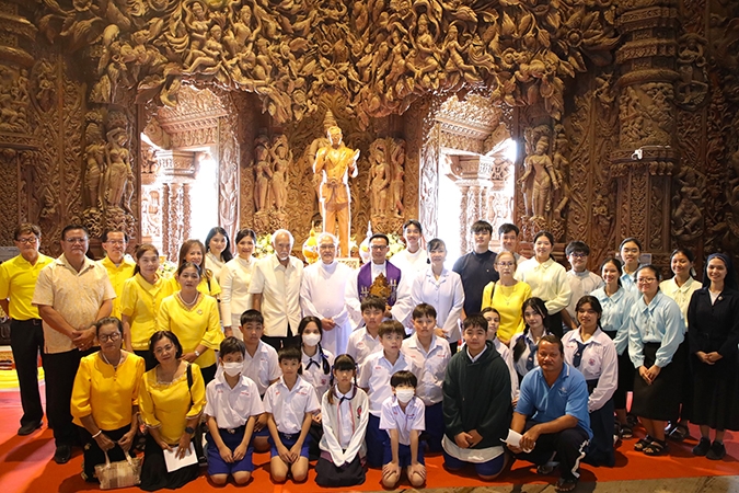 วิริยะประกันภัย ร่วมพิธีมหามงคล 5 ศาสนา ปราสาทสัจธรรม พัทยา นำพสกนิกรทั่วหล้า ทำบุญถวายพระราชกุศลแด่ในหลวงร. 9