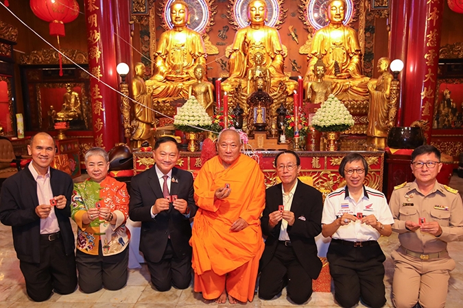 วิริยะประกันภัย ร่วมมูลนิธิเมาไม่ขับ ปลุกเสกเหรียญเทพเจ้ากวนอู เตือนใจประชาชนเมาไม่ขับ รับช่วงเทศกาลตรุษจีน 2568