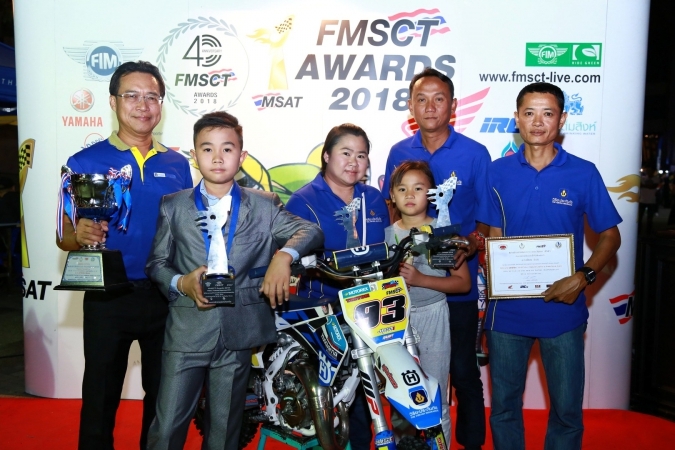 วิริยะประกันภัย ร่วมยินดีเยาวชนไทยคว้าแชมป์ FMSCT Thailand Supercross 2018